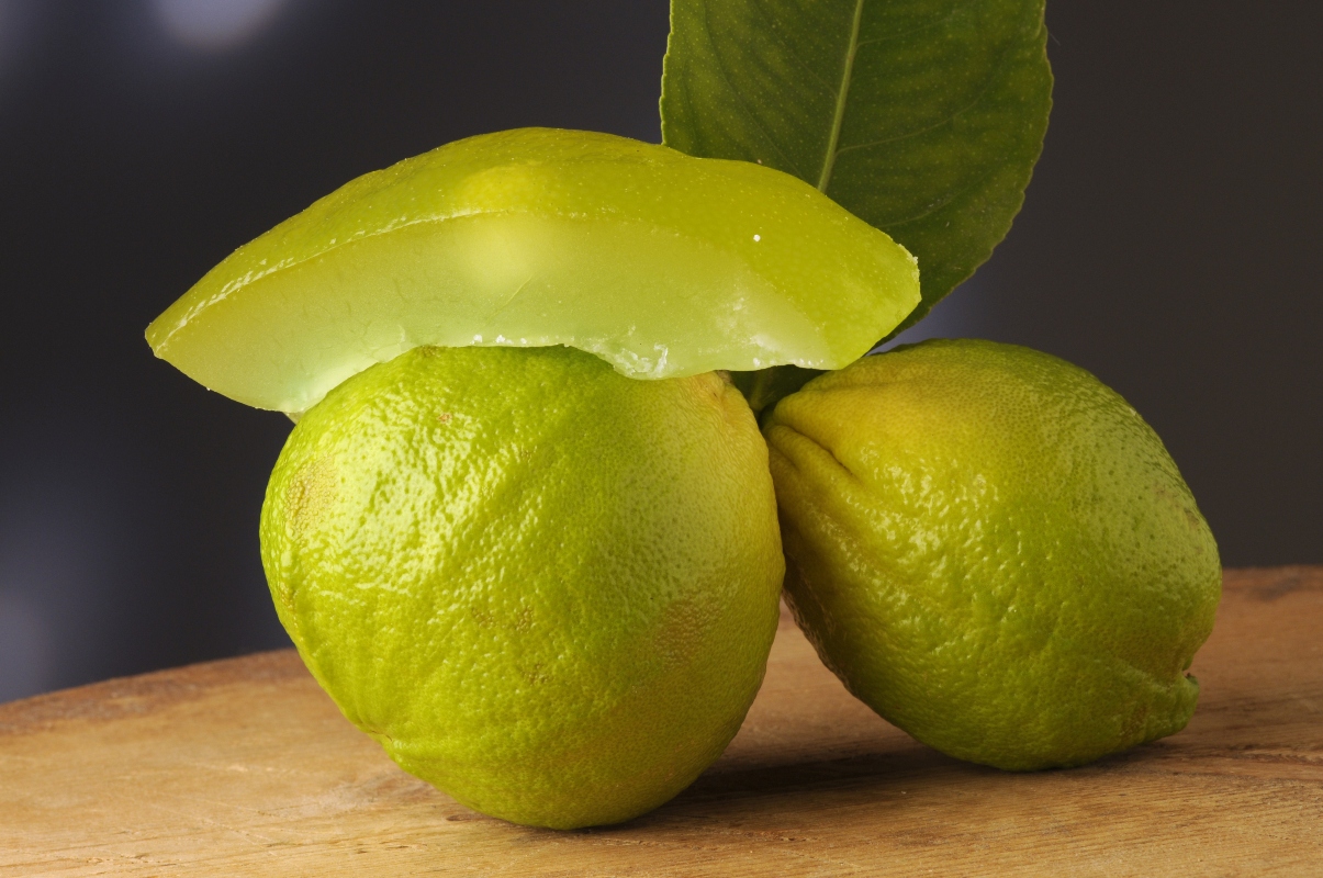 Cedro: cos’è, proprietà, benefici e usi in cucina e in cosmesi di un agrume antico 3 la ricetta del cedro candito
