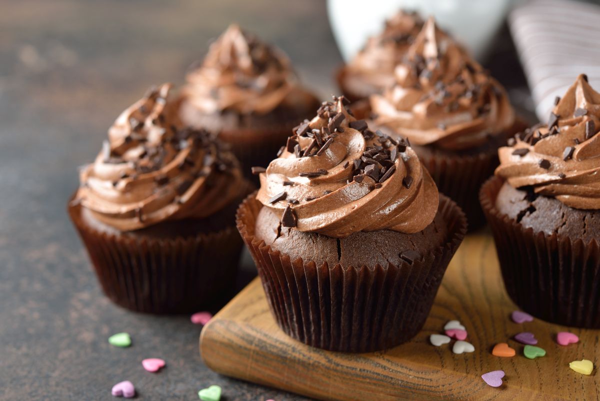 Cupcake, un piccolo dolce che tutti amano 4 cupcake al cioccolato, una versione deliziosa