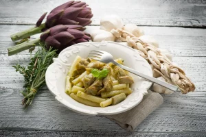 Pasta con i carciofi: la ricetta e video ricetta di un primo piatto depurativo