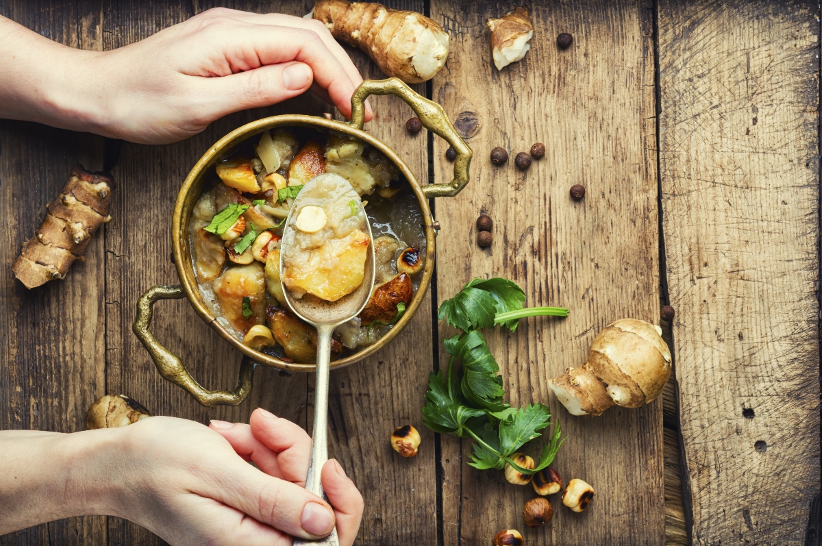 Verdure di dicembre: scopri le verdure di stagione per fare il pieno di vitamine 10 verdure di dicembre: topinambur