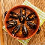 Zuppa di cozze, il sapore del mare in un piatto goloso 1 zuppa di cozze ricetta