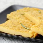 Farinata di ceci: la ricetta originale tradizionale al forno e la variante in padella 1 piatto scuro con la farinata