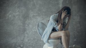 Sangue nelle urine: cos&rsquo;&egrave;, cause e rimedi dell&rsquo;ematuria