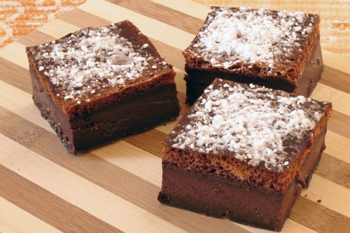 Torta magica, il dolce che dal web ha fatto impazzire tutti 3 torta magica al cacao