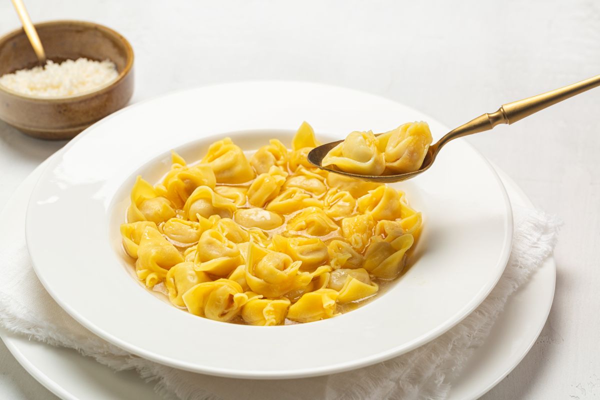 Tortellini, il capolavoro della cucina bolognese 8 tortellini in brodo