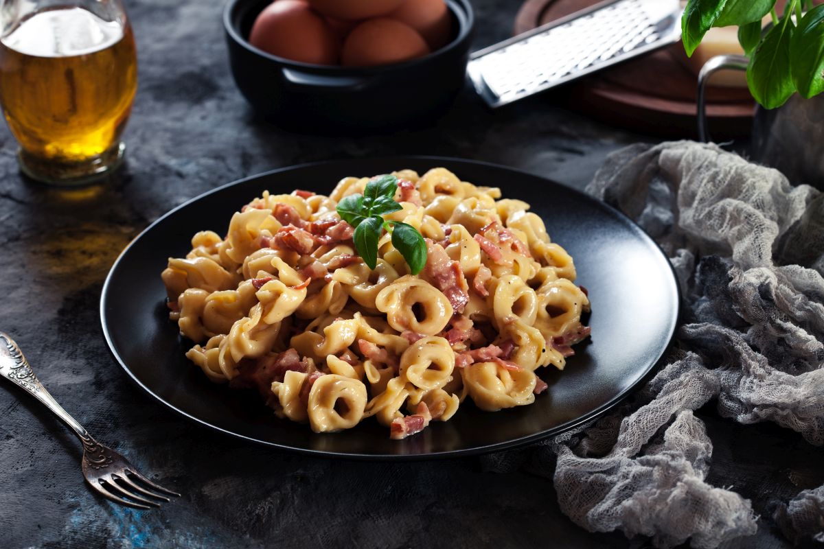 Tortellini, il capolavoro della cucina bolognese 9 tortellini panna e prosciutto