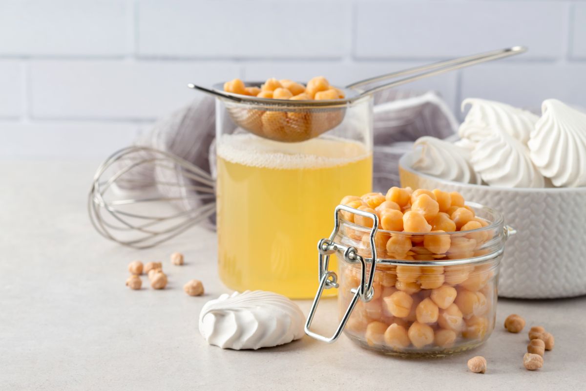 Aquafaba, l'alternativa vegetale all'albume da fare a casa 6 aquafaba nella dieta e nei menù