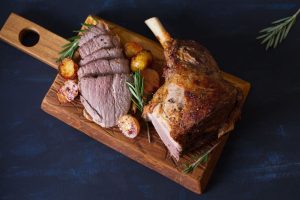 Agnello al forno, un gustoso secondo della tradizione