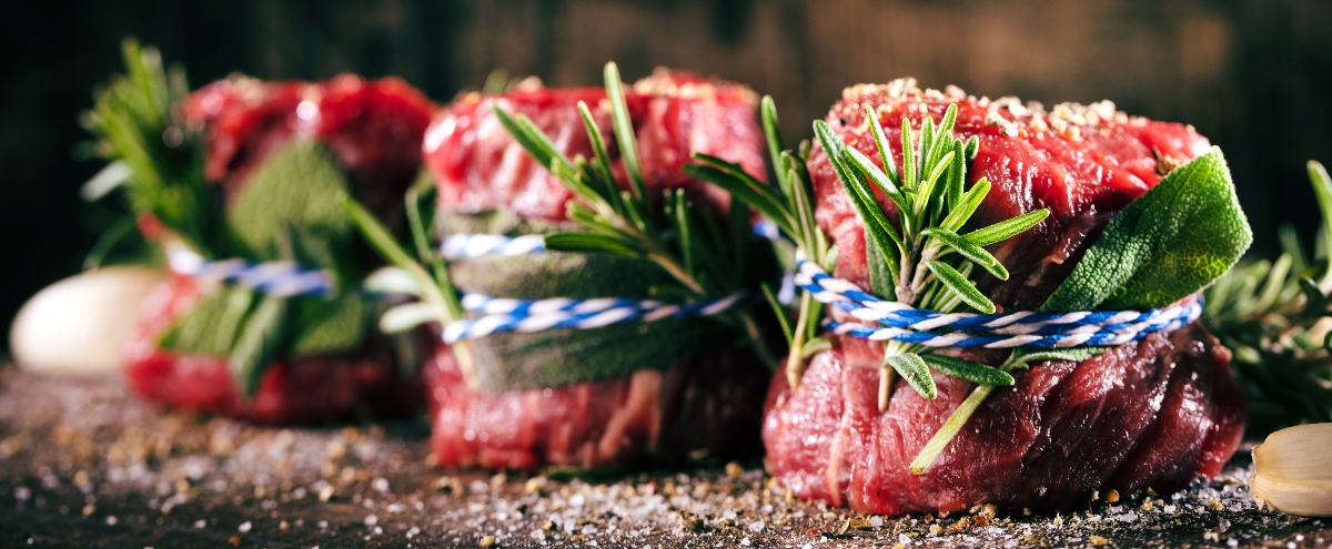 Carni rosse: quali sono, i vari tagli, valori nutrizionali, benefici, come cucinarle e quanta carne mangiare 6 carni rosse: metodi di cottura
