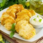 Frittelle di cavolfiore, golose, ricche e croccanti 1 frittelle di cavolfiore ricetta