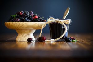 Gelso: propriet&agrave;, benefici e usi dei frutti del gelso rosso e nero
