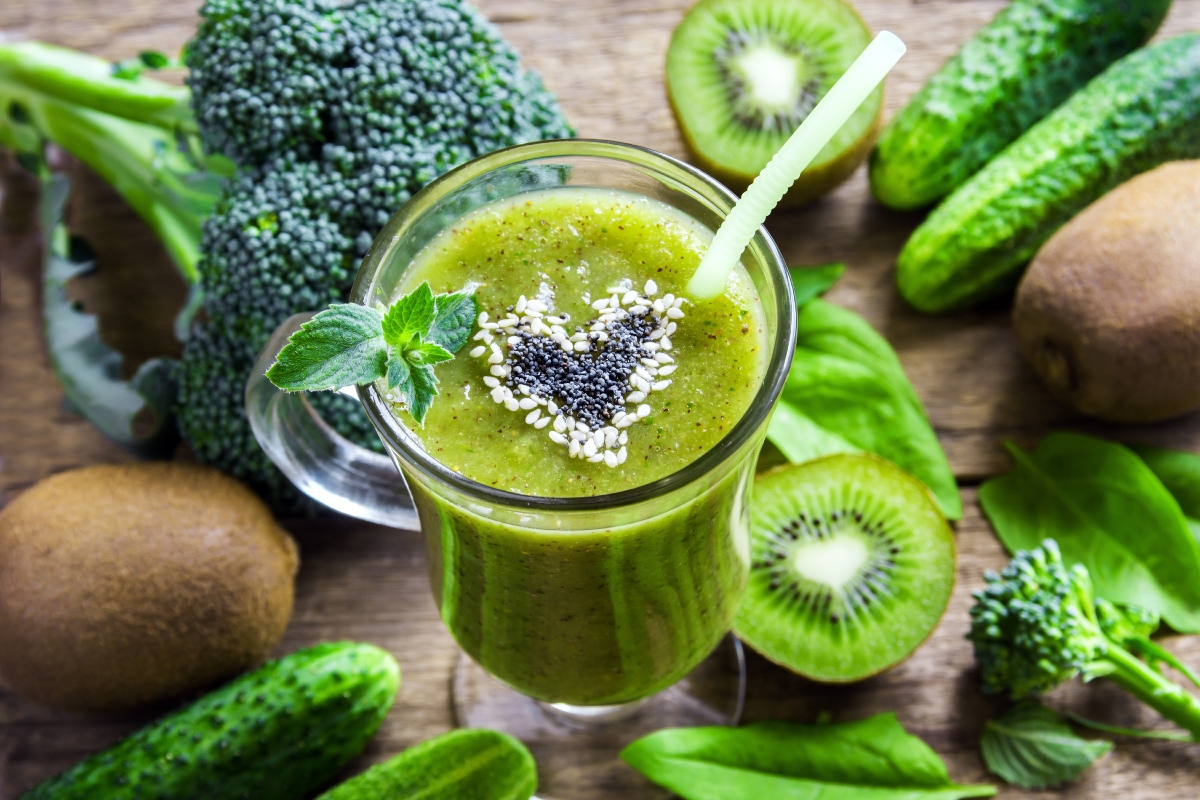 Kiwi: cos'è, calorie e valori nutrizionali, benefici e usi in cucina 6 smoothie di kiwi