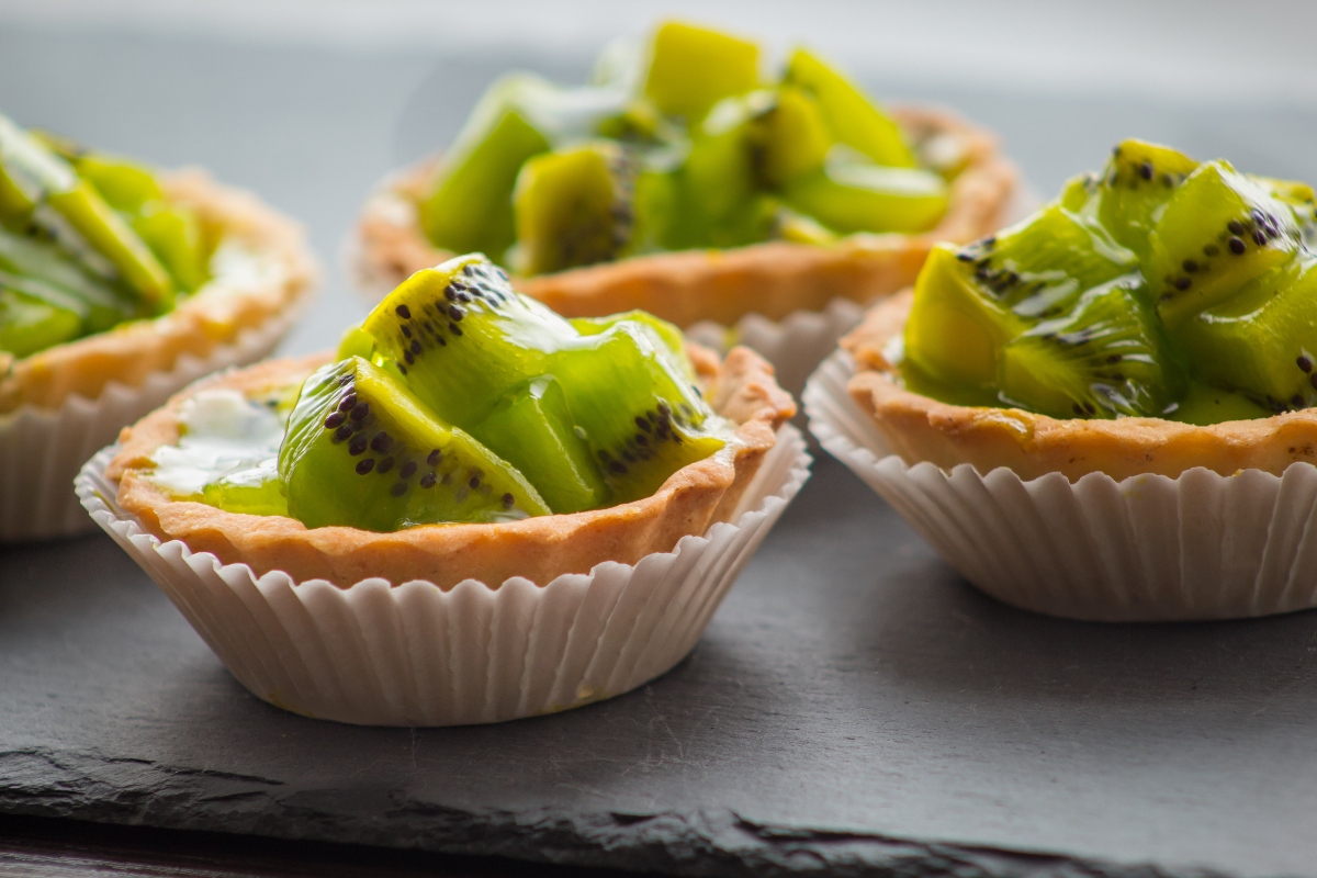Kiwi: cos'è, calorie e valori nutrizionali, benefici e usi in cucina 4 le migliori ricette con il kiwi