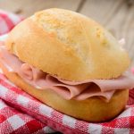 Panino con mortadella, un classico goloso in una veste tutta nuova 1 ricetta panino con mortadella