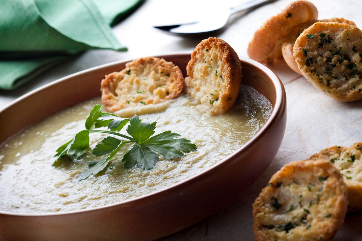 Vellutata di carciofi, un piatto detox ideale per la primavera 1 ricetta vellutata di carciofi