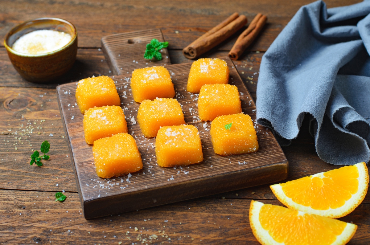 Agar agar, cos'è, a cosa serve, proprietà e benefici per la salute, valori nutrizionali, usi e ricette 4 ricette con agar agar