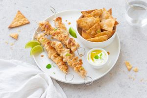 Souvlaki  di pollo con chips di piadina: un secondo goloso, senza glutine e completo