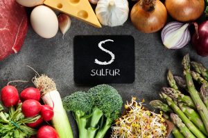 Zolfo: che cos&rsquo;&egrave;, propriet&agrave; e benefici, fabbisogno e quali alimenti lo contengono