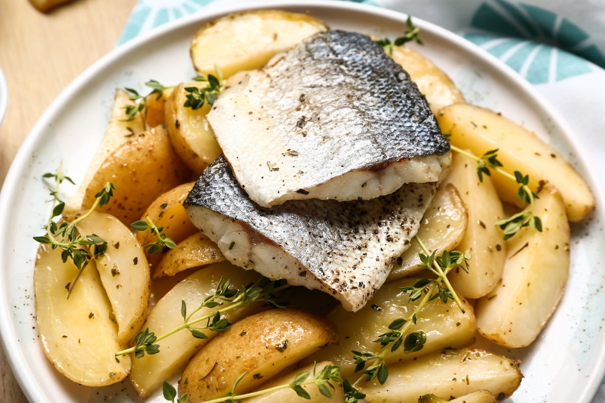 Ricette con le patate: le migliori da provare facilmente a casa 41 branzino al forno con patate
