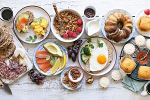 Brunch: che cos&rsquo;&egrave;, cibi, ricette e idee per un buffet sano