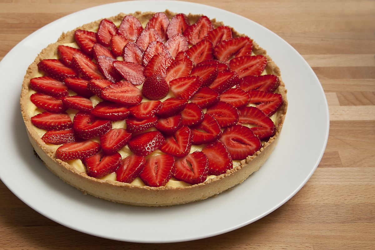 Crostata di fragole, un dolce perfetto per la tavola della bella stagione 2 ricetta crostata di fragole