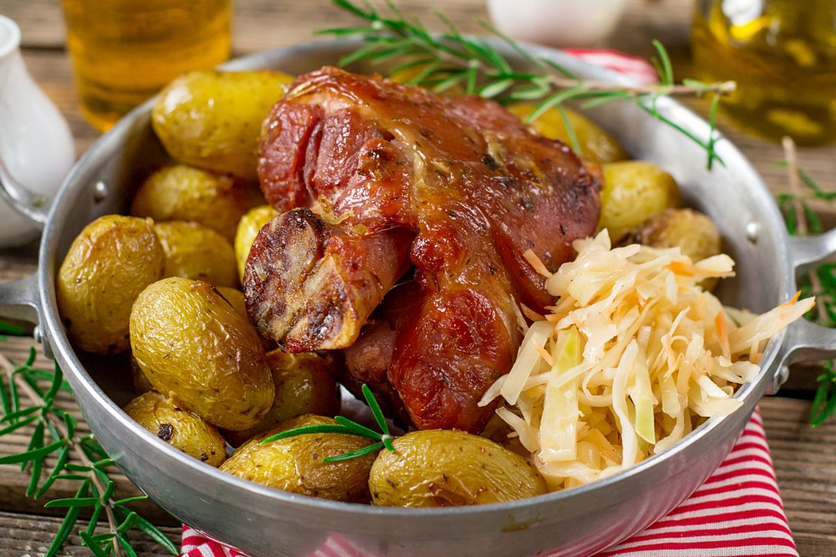 Stinco di maiale, un secondo robusto e gustoso 1 ricetta stinco di maiale