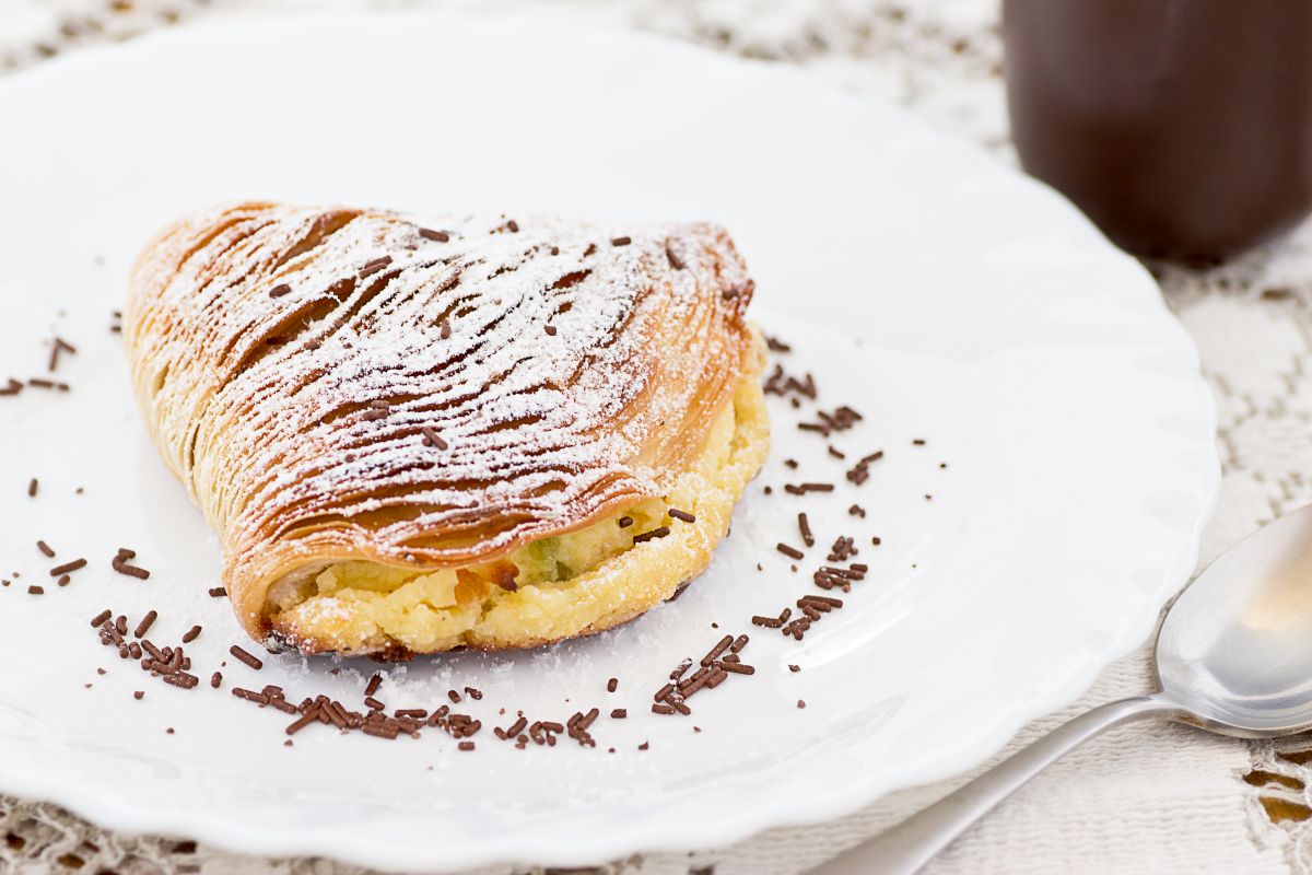 Sfogliatelle, scopri come fare a casa il dolce tipico di Napoli 4 sfogliatelle napoletane