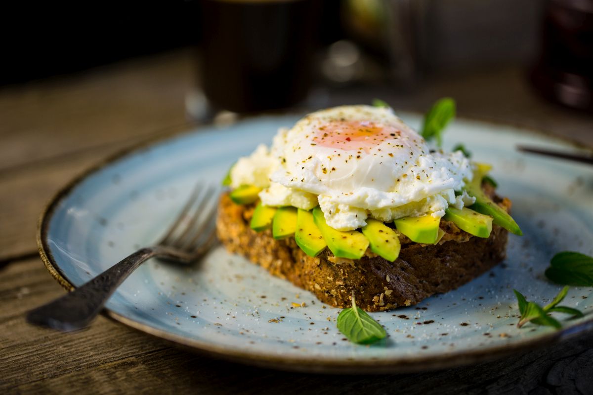 Uova alla Benedict, un goloso piatto americano per la tua colazione 1 prova le varianti delle uova alla Benedict