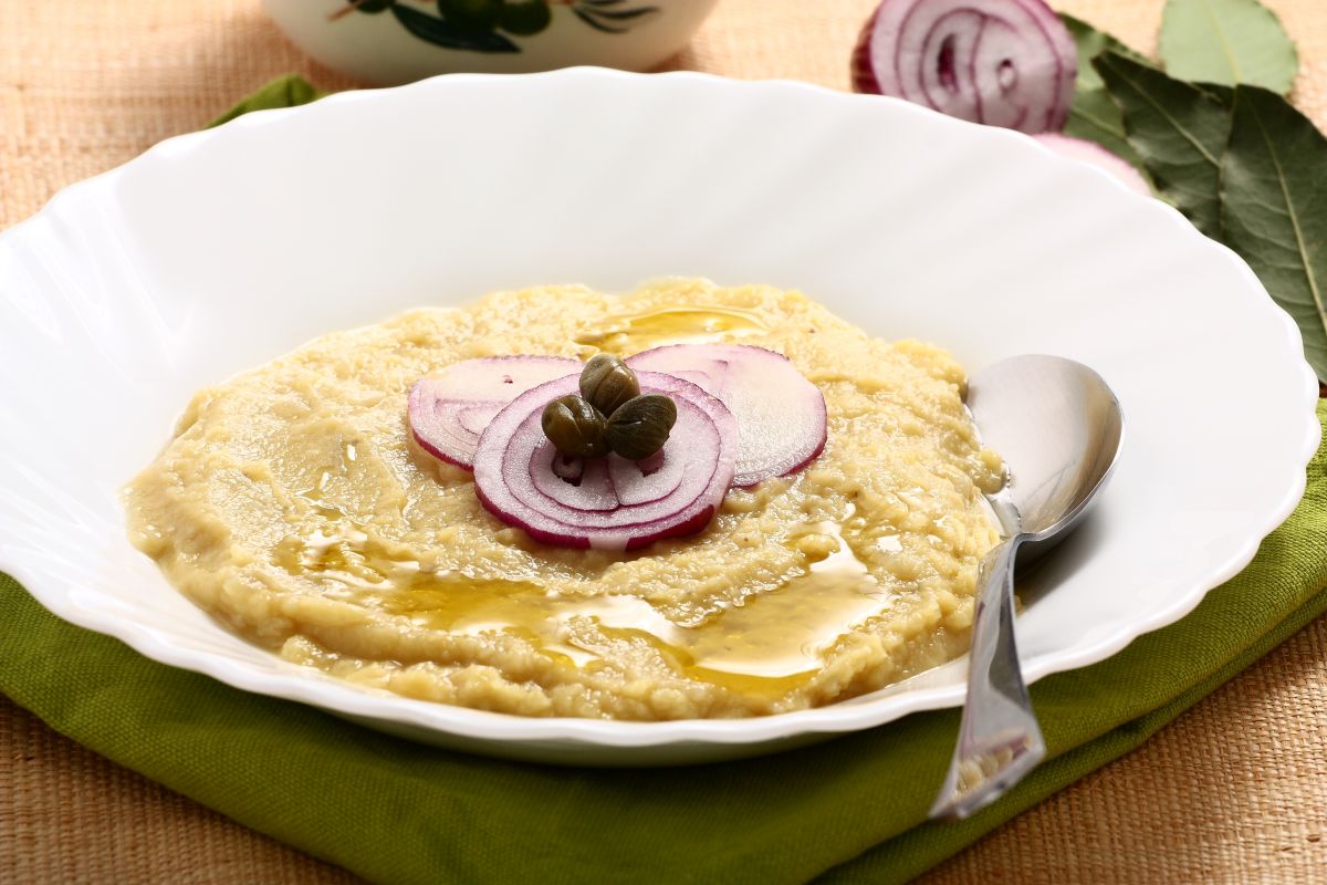 Purea di fave, un piatto tradizionale, gustoso e nutriente 6 purea di fave nelle diete e nei menù