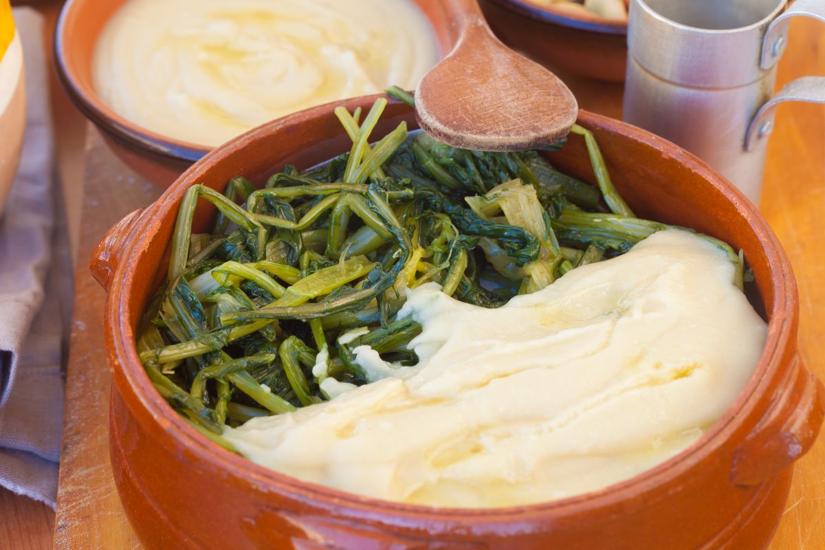 Purea di fave, un piatto tradizionale, gustoso e nutriente 4 purea di fave e cicoria