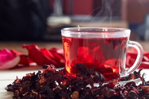 Ibisco: propriet&agrave;, benefici, usi in erboristeria e in cosmesi, come curare e coltivare le piante di Hibiscus