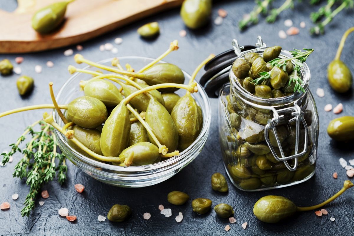 Conserve fatte in casa: le migliori ricette da provare 5 capperi sotto sale