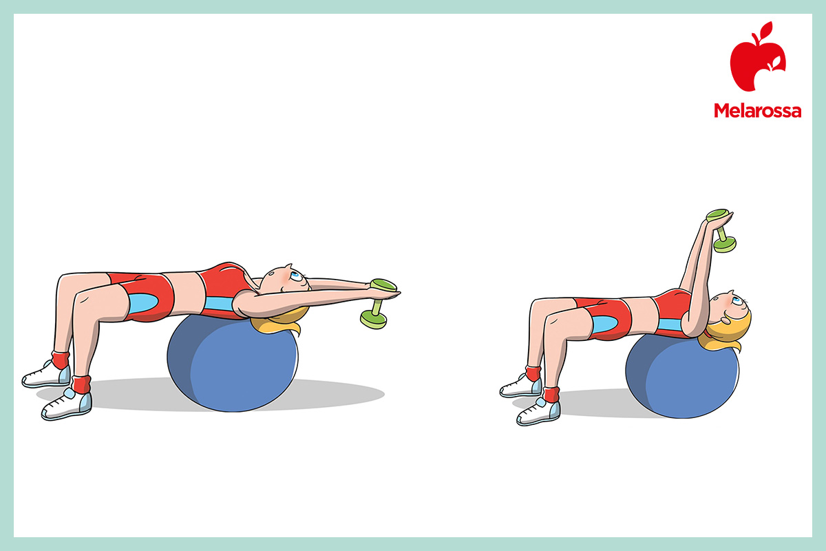 Come rassodare il seno: che sport fare e i migliori esercizi per un seno tonico 5 Illustrazione di una donna che esegue l'esercizio del pullover su una palla pilates per rassodare il seno