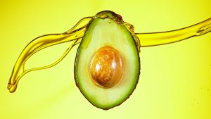Olio di avocado: propriet&agrave;, usi e come farlo in casa