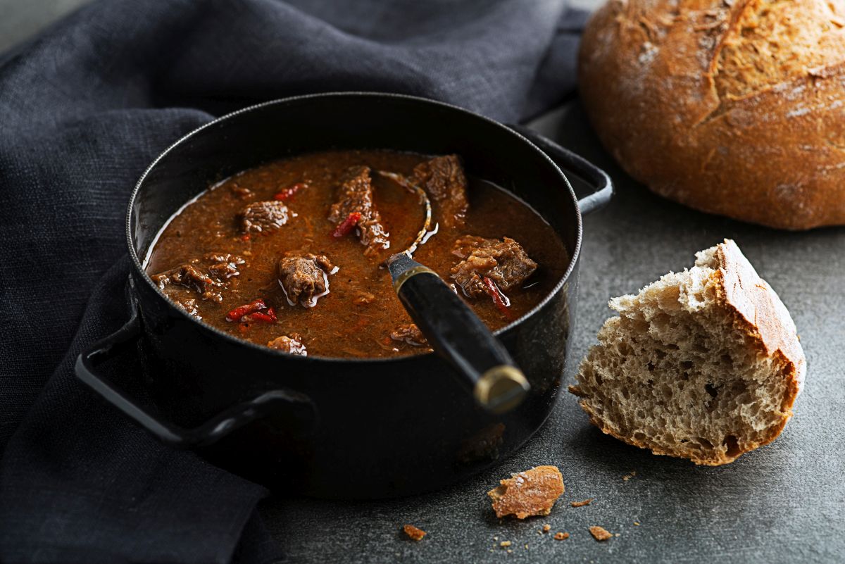 Stracotto, un secondo di carne tradizionale succulento e nutriente 1 Ricetta stracotto