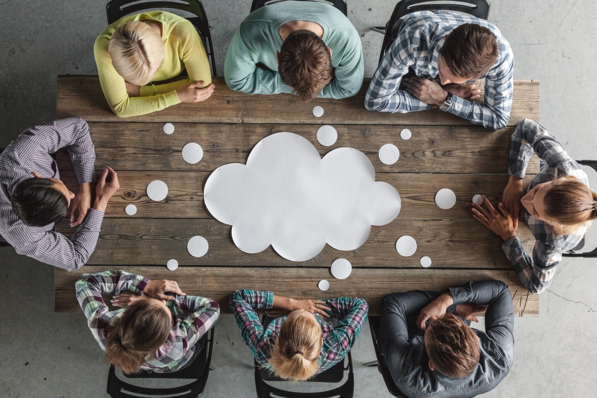 Brainstorming: cosa vuole dire, a cosa serve, fasi e regole, tecniche, benefici e come applicarlo 4 Brainstorming: fasi e regole