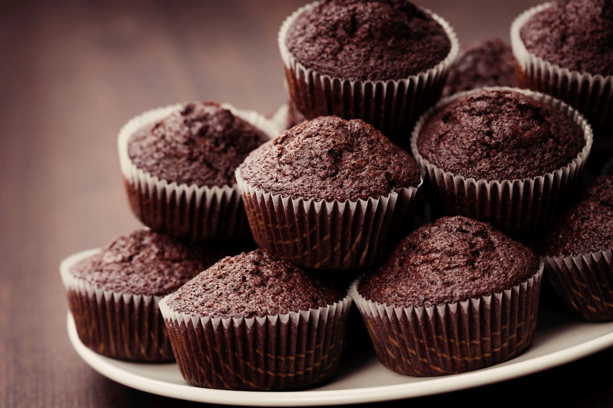 Muffin al cioccolato classici, una piccola delizia golosa 4 muffin al cioccolato