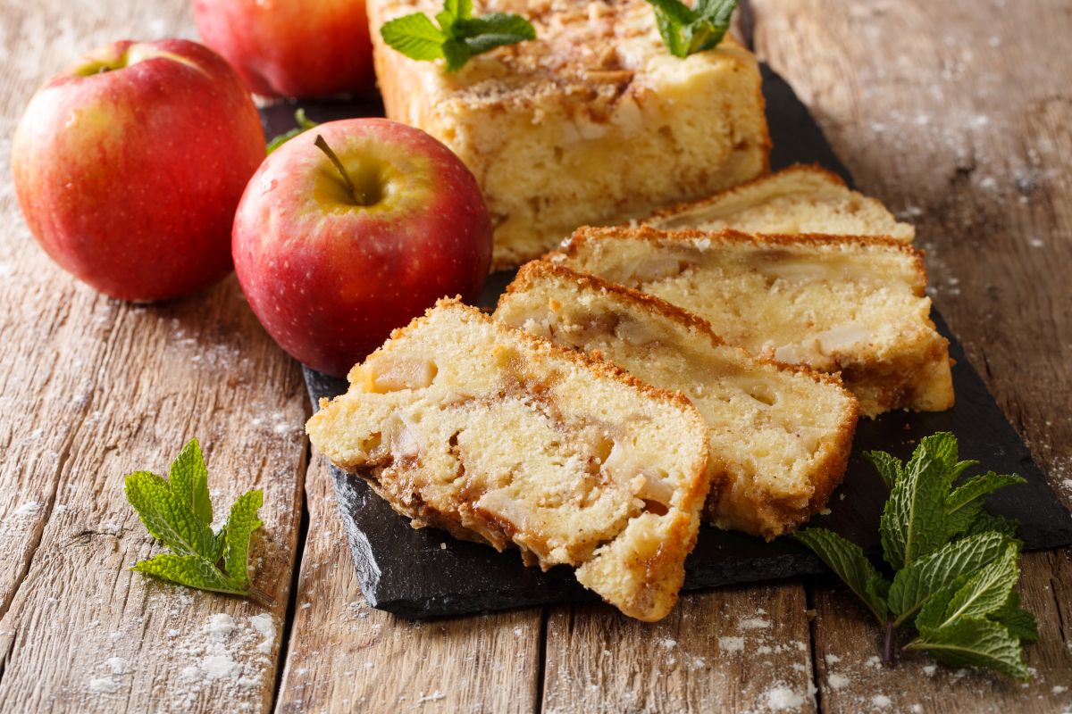 Plumcake alle mele, un dolce per la colazione sano e goloso 4 plumcake alle mele nelle diete e nei menù