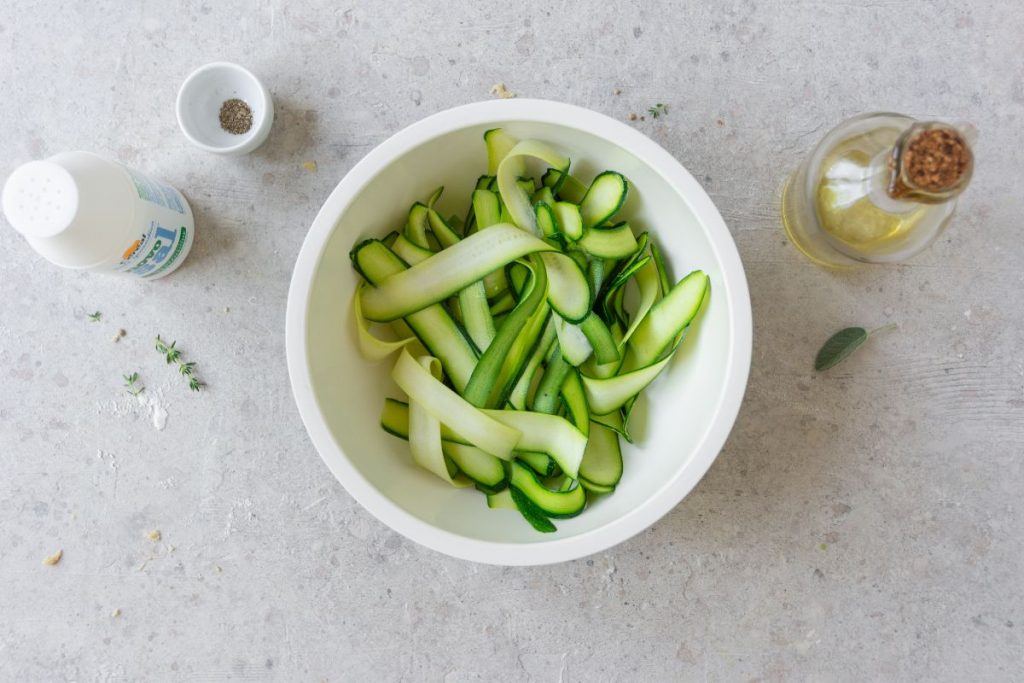 Torta salata di crusca con zucchine, un piatto unico leggero e gustoso 4 torta salata di crusca step3