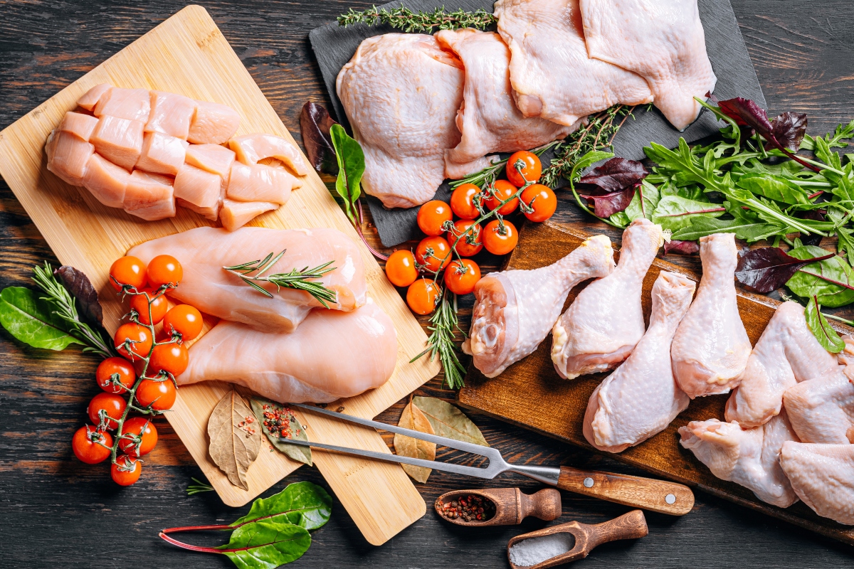 Carne di pollo: che cos'è, valori nutrizionali e calorie dei diversi tagli, benefici, le migliori ricette 3 benefici della carne di pollo