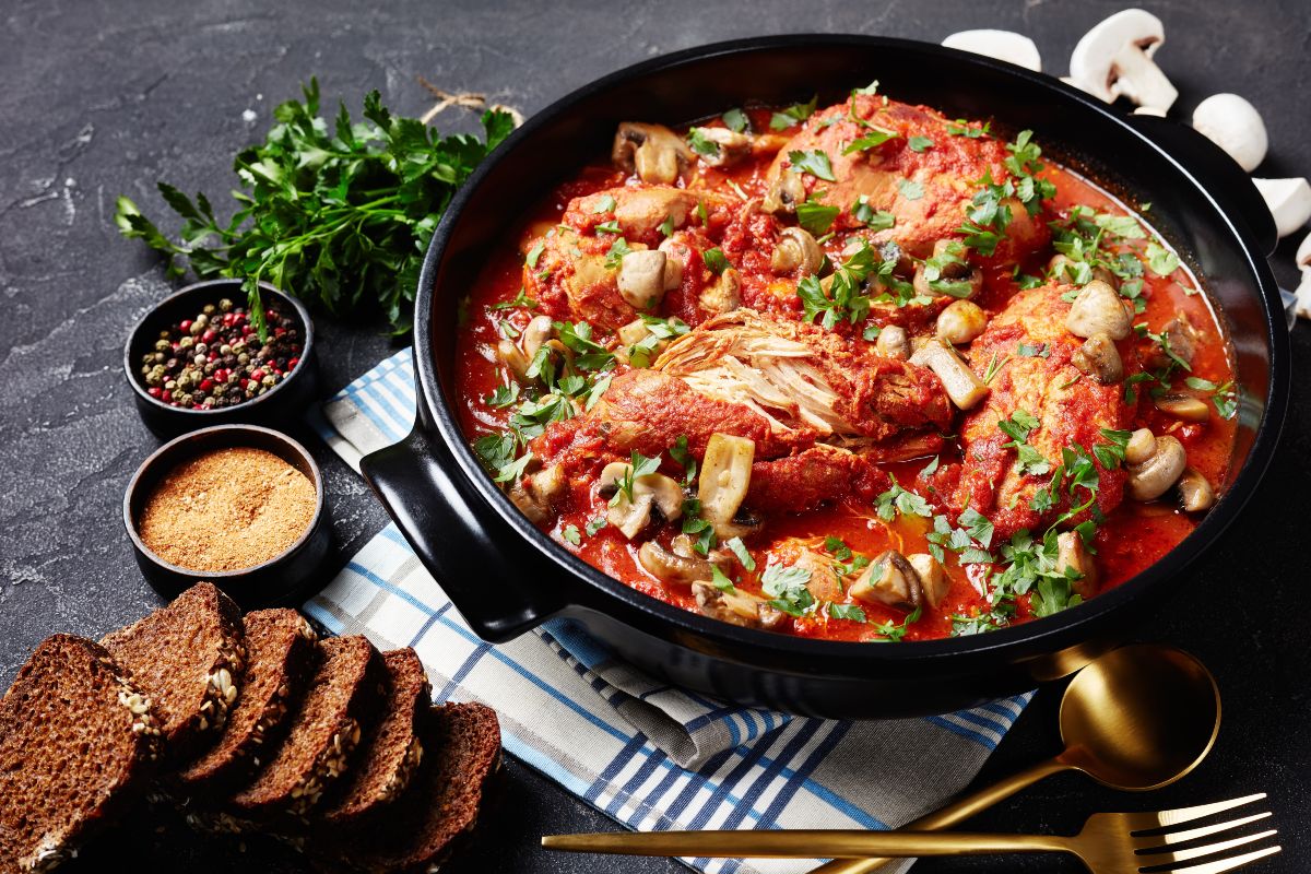 Carne di pollo: che cos'è, valori nutrizionali e calorie dei diversi tagli, benefici, le migliori ricette 7 carne di pollo: ricetta alla cacciatora