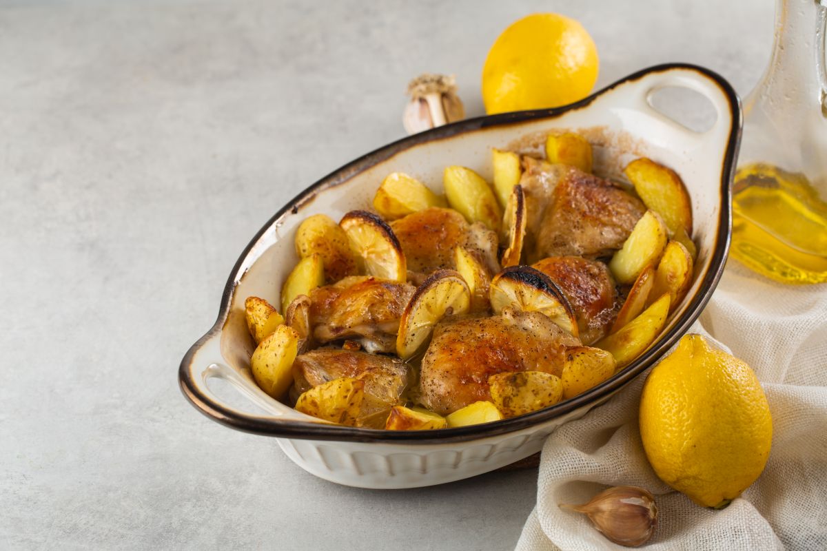 Cosce di pollo, un secondo classico da fare in padella 4 Cosce di pollo al limone