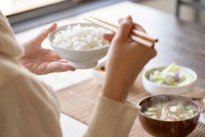 Dieta del riso: che cos&rsquo;&egrave;, come funziona, schema e fasi, cosa mangiare, esempio di men&ugrave; settimanale, controindicazioni