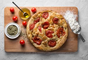 Ricette focaccia: ricetta base e 10 varianti  irresistibili da fare in casa