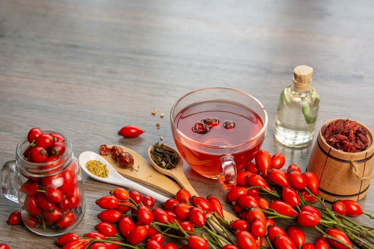 Olio di rosa mosqueta: che cos'è, proprietà, benefici, usi cosmetici e controindicazioni 4 olio di rosa mosqueta: usi orali