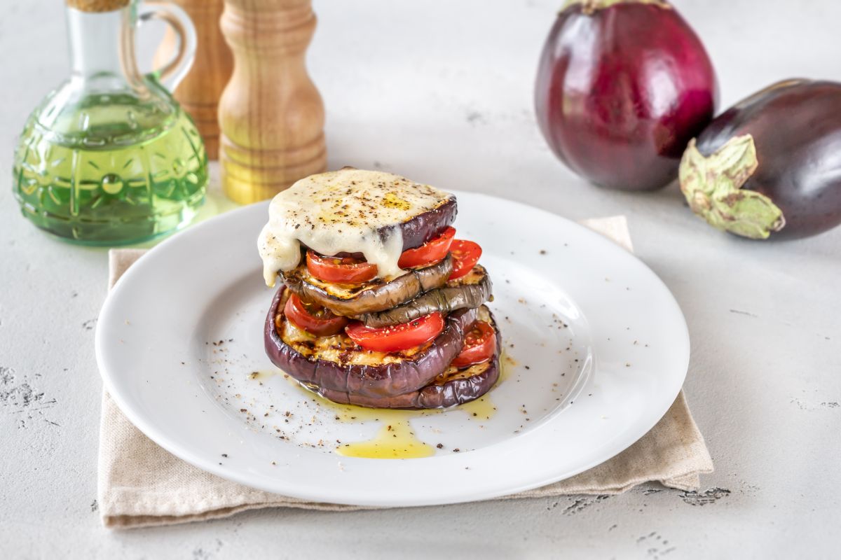 Melanzane grigliate, il contorno versatile, gustoso e leggero 6 parmigiana di melanzane grigliate