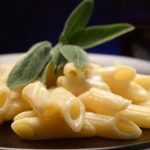 Pasta burro e salvia, la ricetta superveloce da preparare quando vuoi 1 pasta burro e salvia ricetta