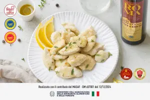 Pollo al limone in padella, un secondo leggero e saporito