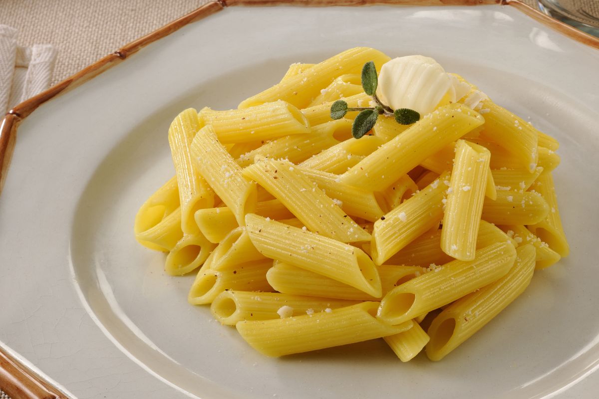 Pasta burro e salvia, la ricetta superveloce da preparare quando vuoi 2 ricetta pasta burro e salvia