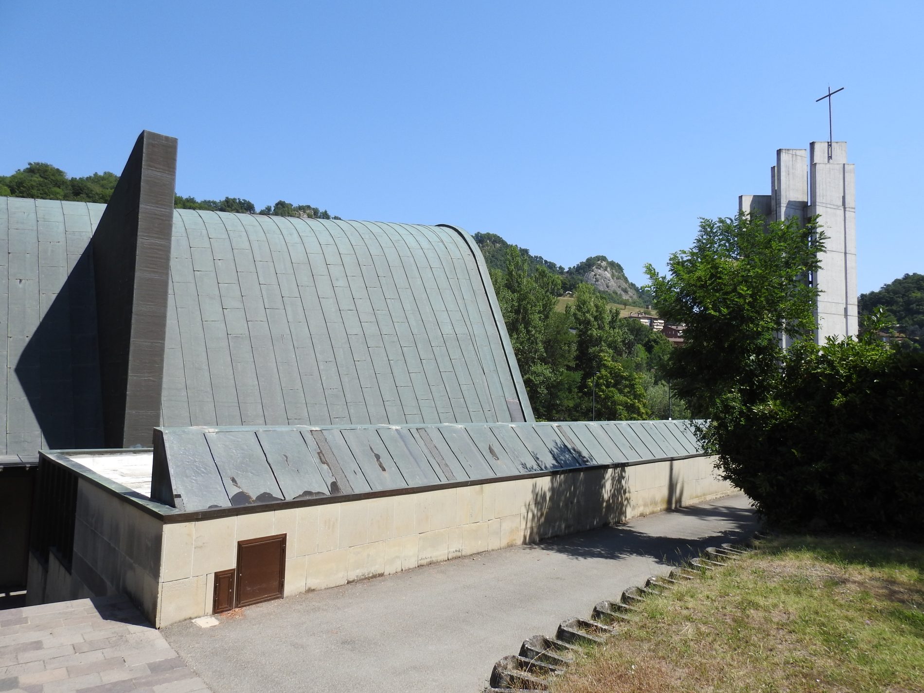 Alla scoperta dei Colli Bolognesi e della Via degli Dei 1 chiesa alvar aalto 2